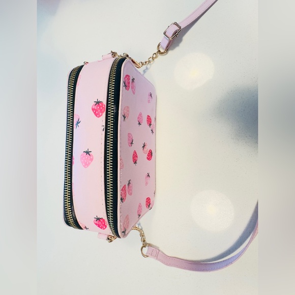 Cute Pink Crossbody Bag / Small Purse – New - Picture 4 of 6